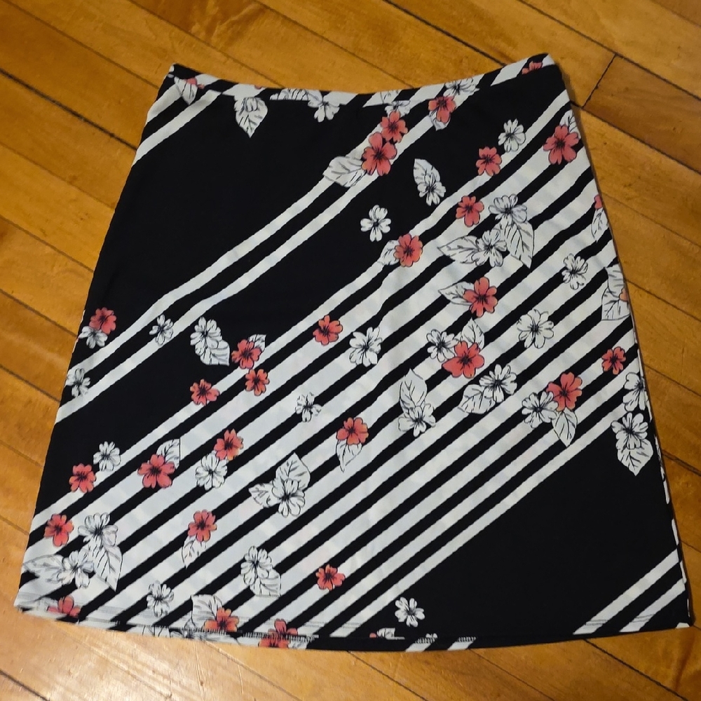 Express Black and White Floral A-Line Skirt